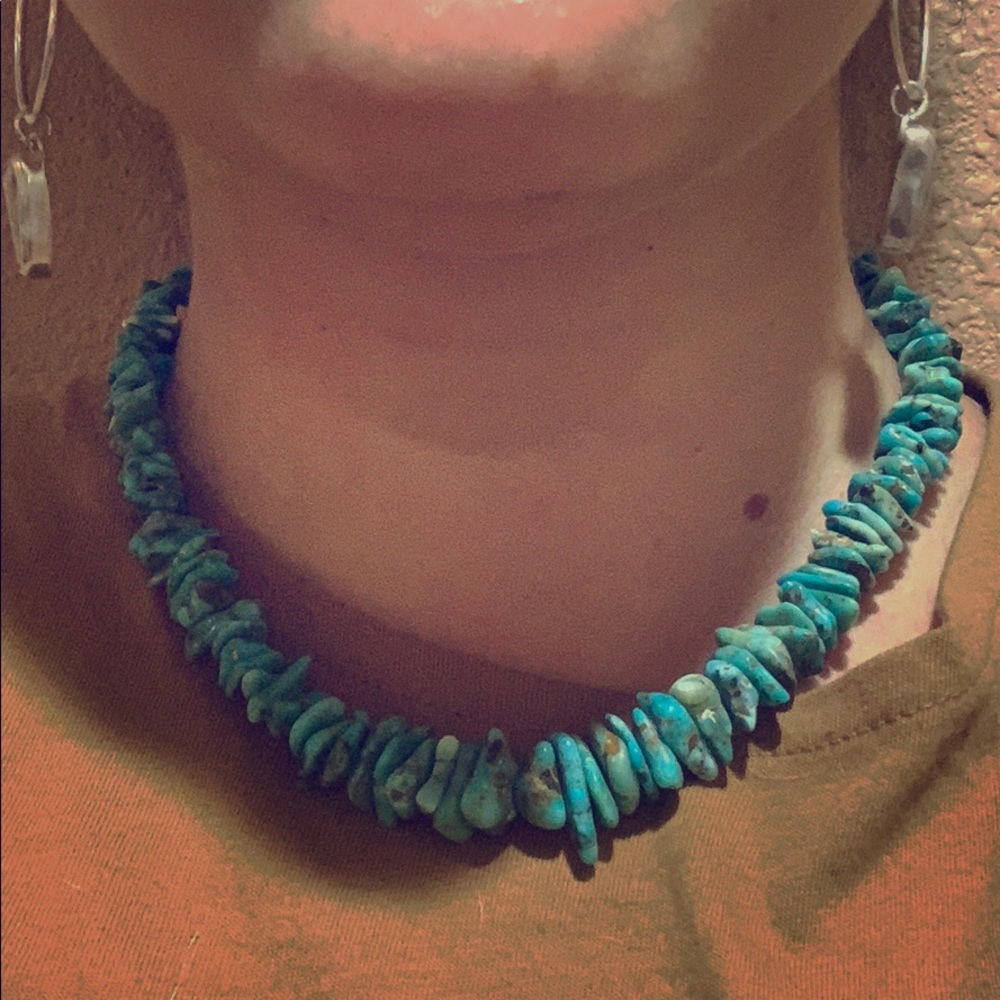 Turquoise heishi bead short necklace